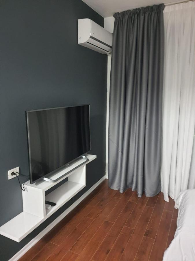 Modern Apartment Korca 3 ภายนอก รูปภาพ